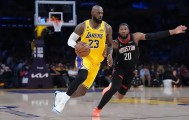 九游娱乐官方入口-湖人3-0领先！火箭遭惊天逆转，25秒仍领先6分，乌度卡教你怎么输