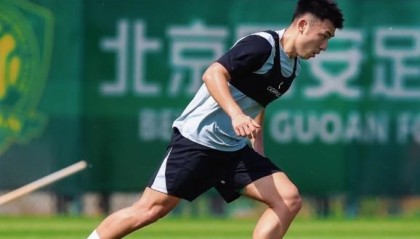 九游娱乐app下载-国安队何宇鹏晒训练照：长话短说吧，终于重回我所热爱的地方