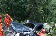 九游娱乐官方入口-扫墓发生惨案！2人当场死亡，现场惨不忍睹，原因曝光，网友炸锅